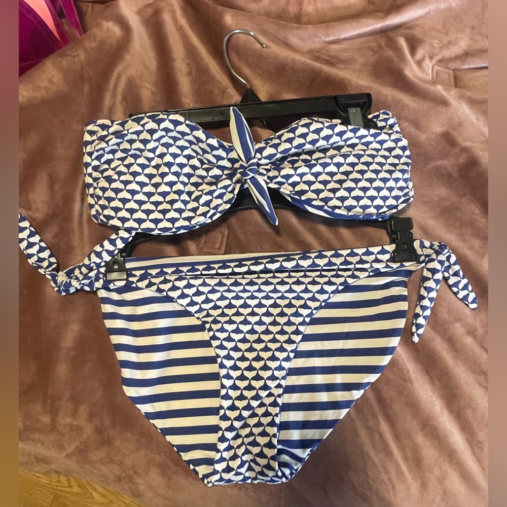 Vineyard Vines Blue and White Patterned Bandeau Bikini
